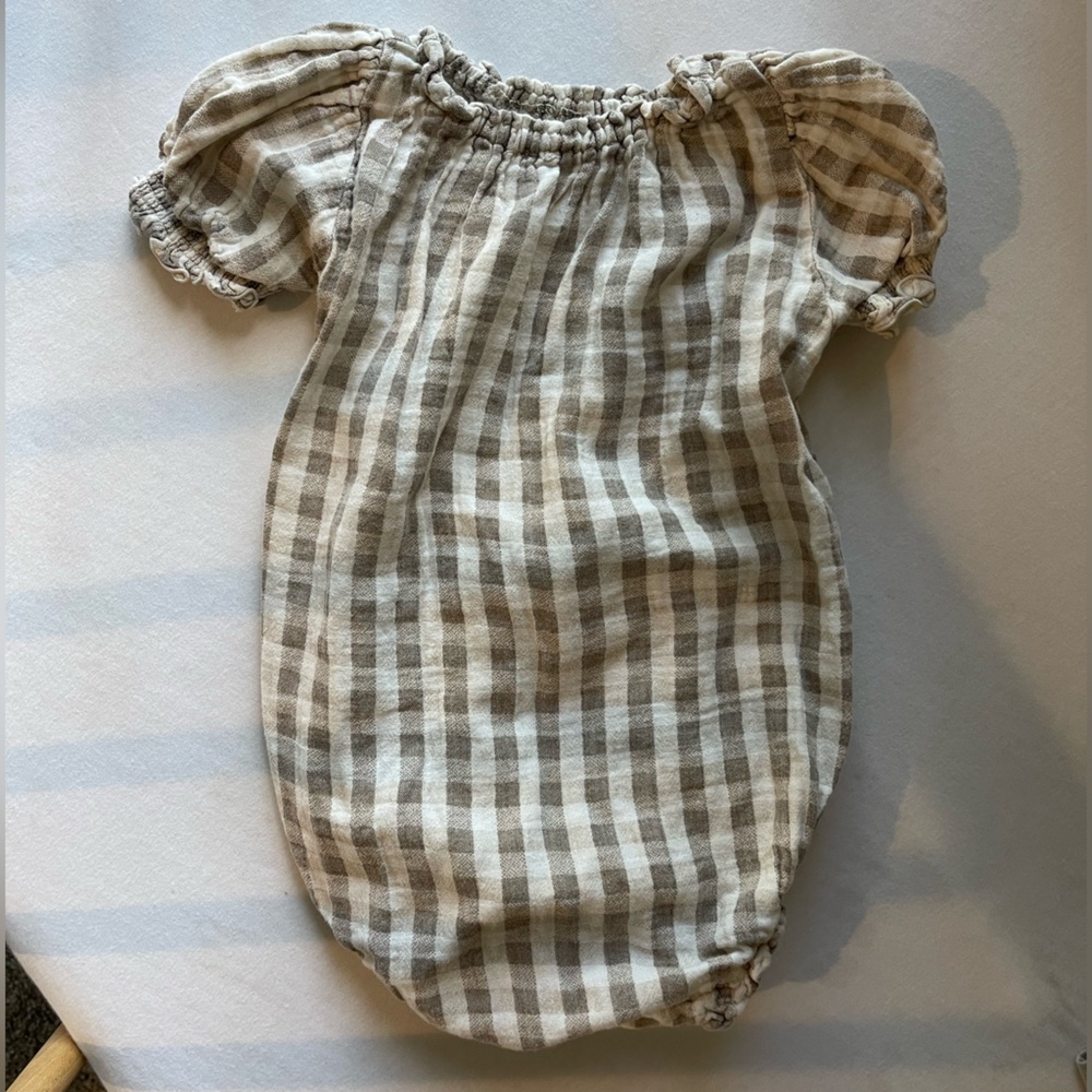 Nothing fits but baby onesie - Picture 3 of 5